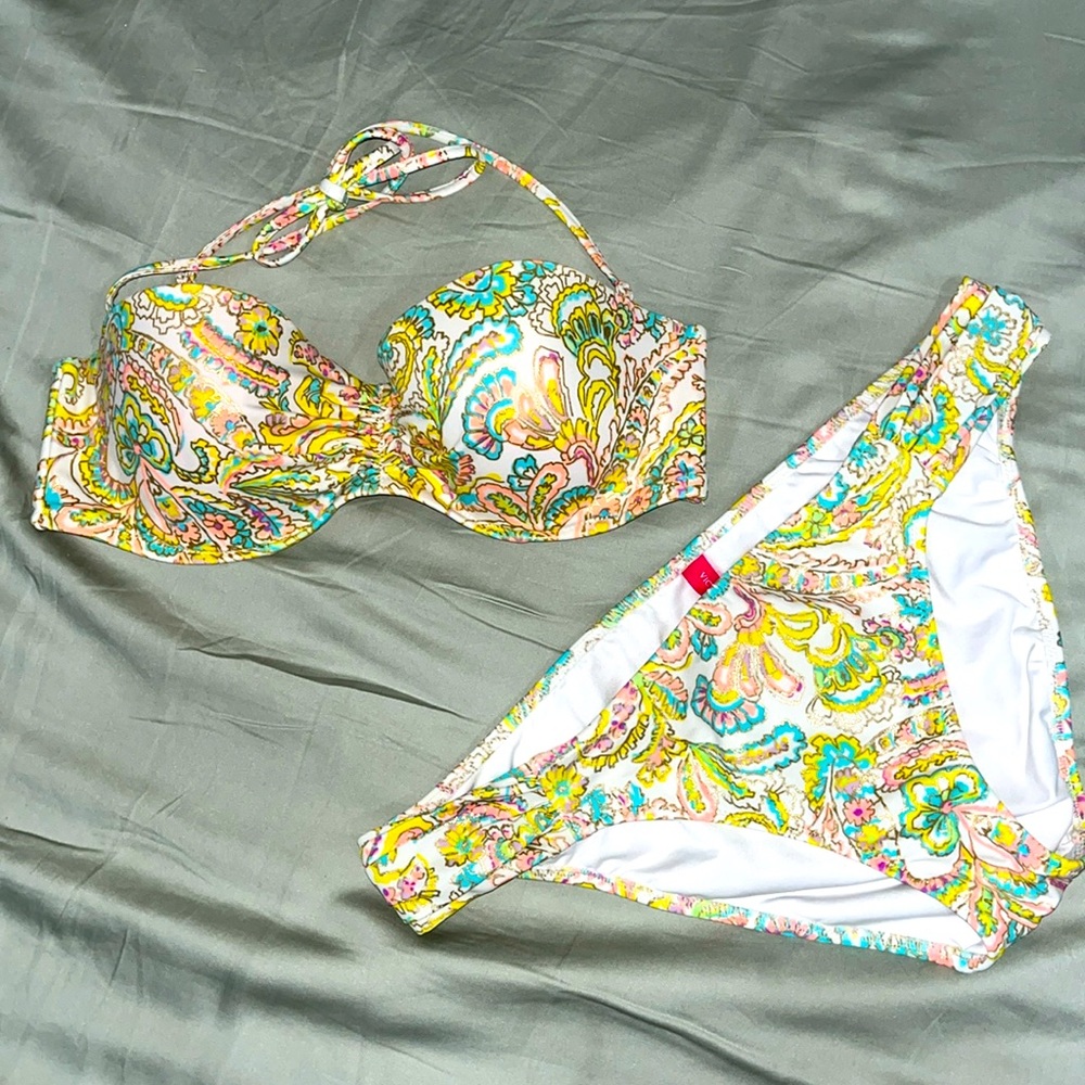 Victoria’s Secret Paisley Bikini - M  2 Piece
